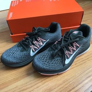Brand new, never worn Nike olive and green shoes